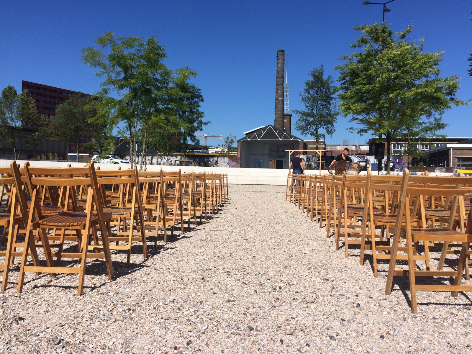 De eerste bruiloft ooit op de Oliemolenhof in De Nieuwe Stad