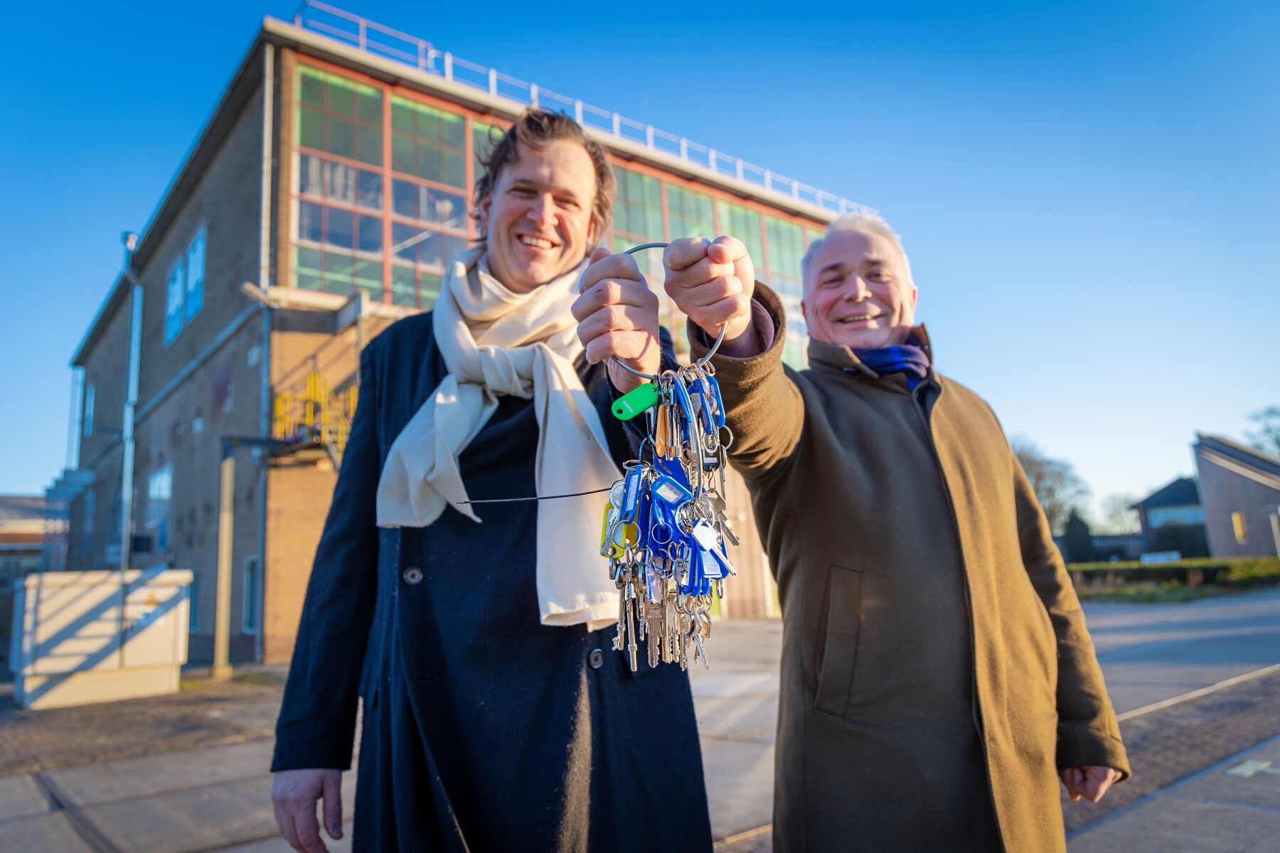 Schipper Bosch trotse eigenaar van het Zwitsalterrein in Apeldoorn