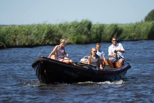 Sloepen op zonne-energie te huur bij jachthaven ‘t Raboes